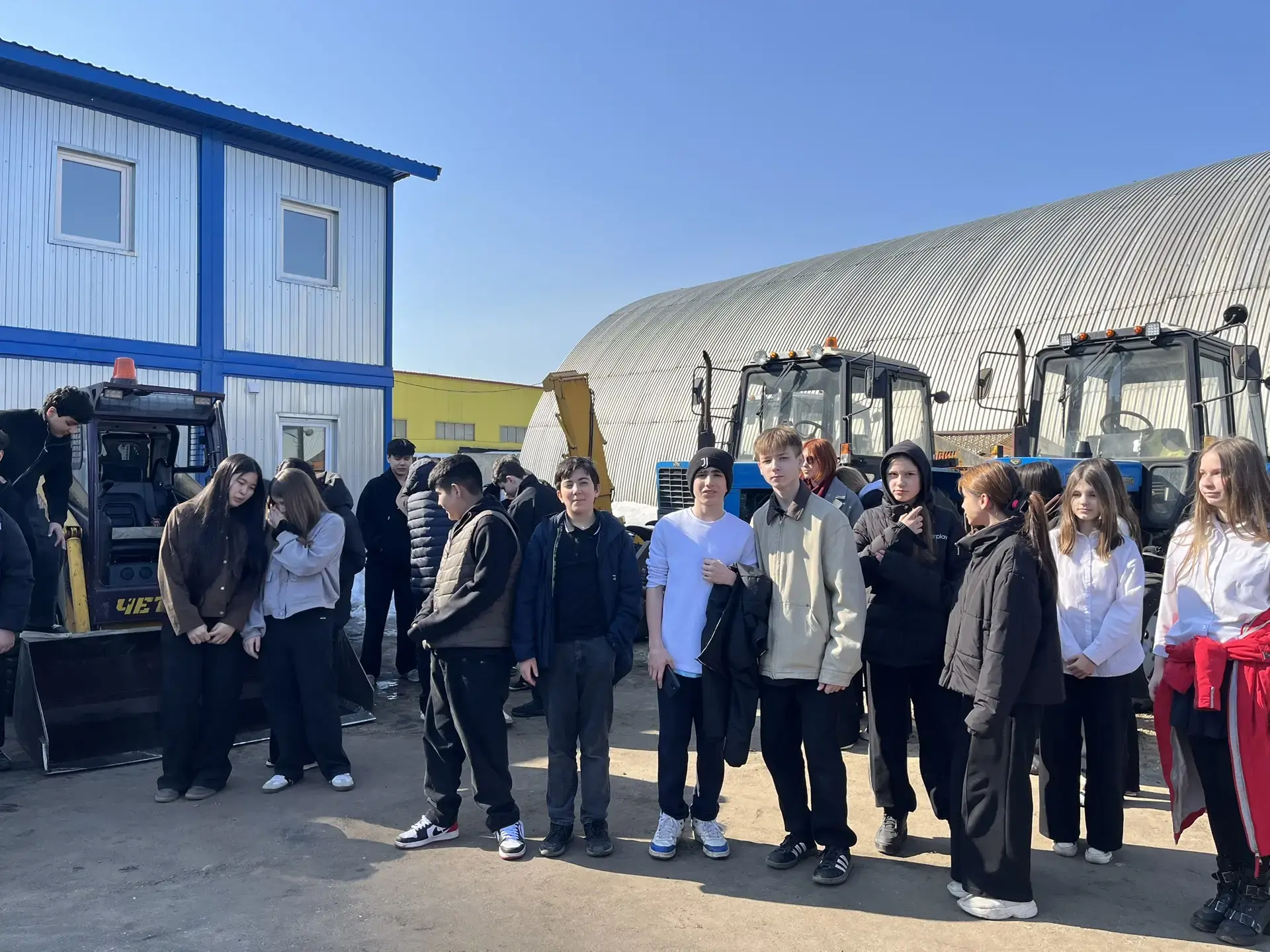 🚛 За кулисами чистоты: как активисты Движения Первых познакомились с работой «Спецтранса»  🇷🇺 В рамк