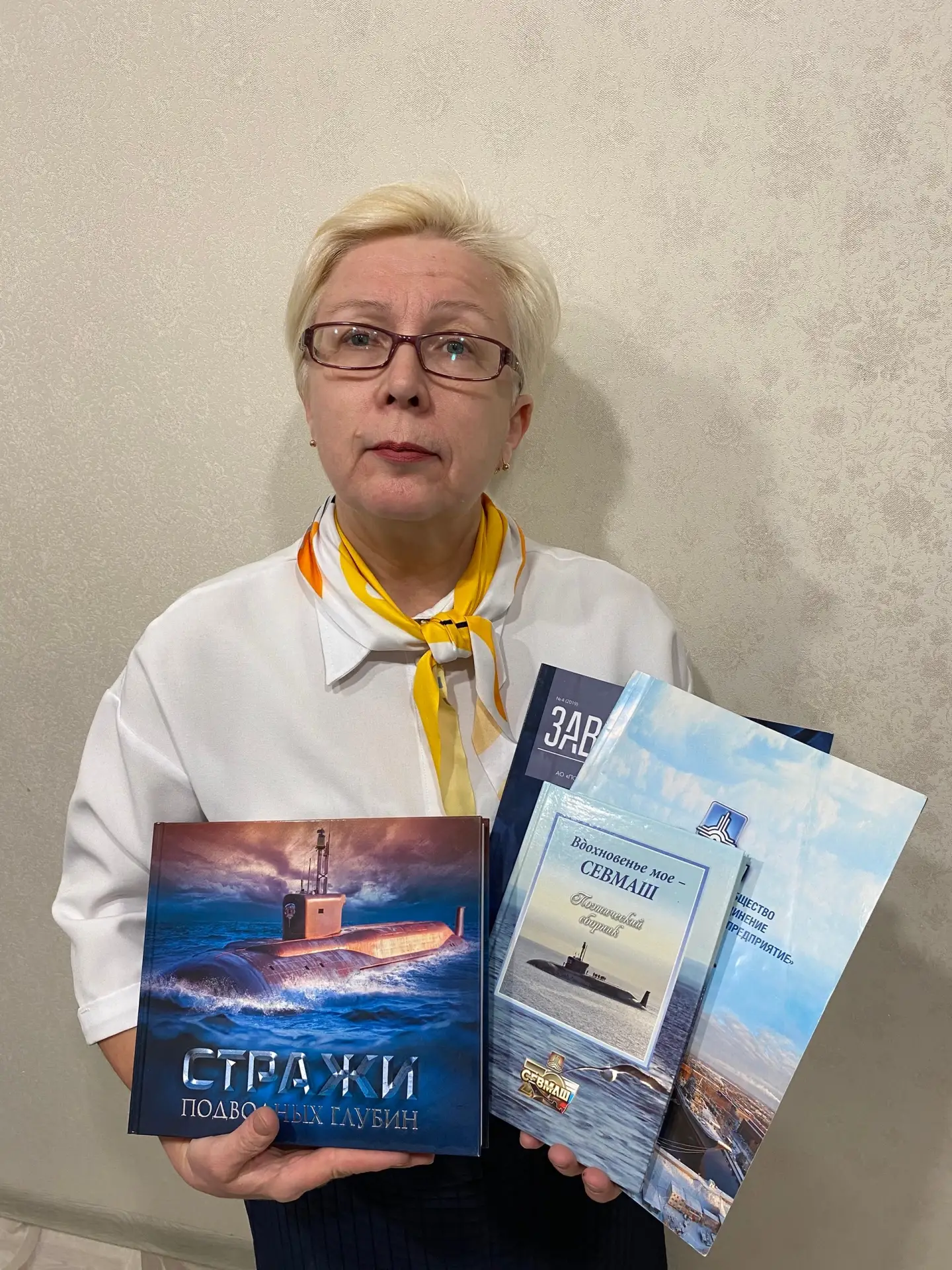Во вторник советник провела для обучающихся пятиминутки, посвященные 120-летию подводно...