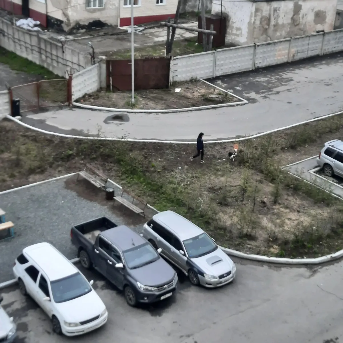 Здравствуйте. Вас беспокоят с Промышленного проезда 7. В 2025 нам благоустроили двор по...