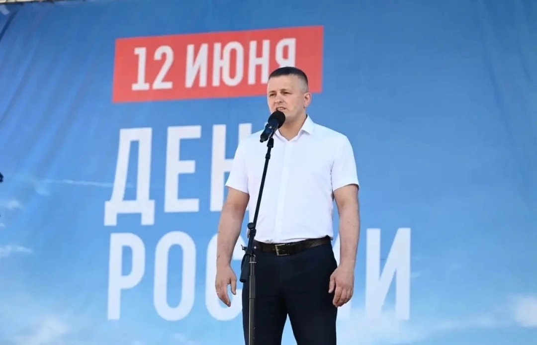 На главной площади города состоялся яркий праздничный концерт, собравший множество горо...