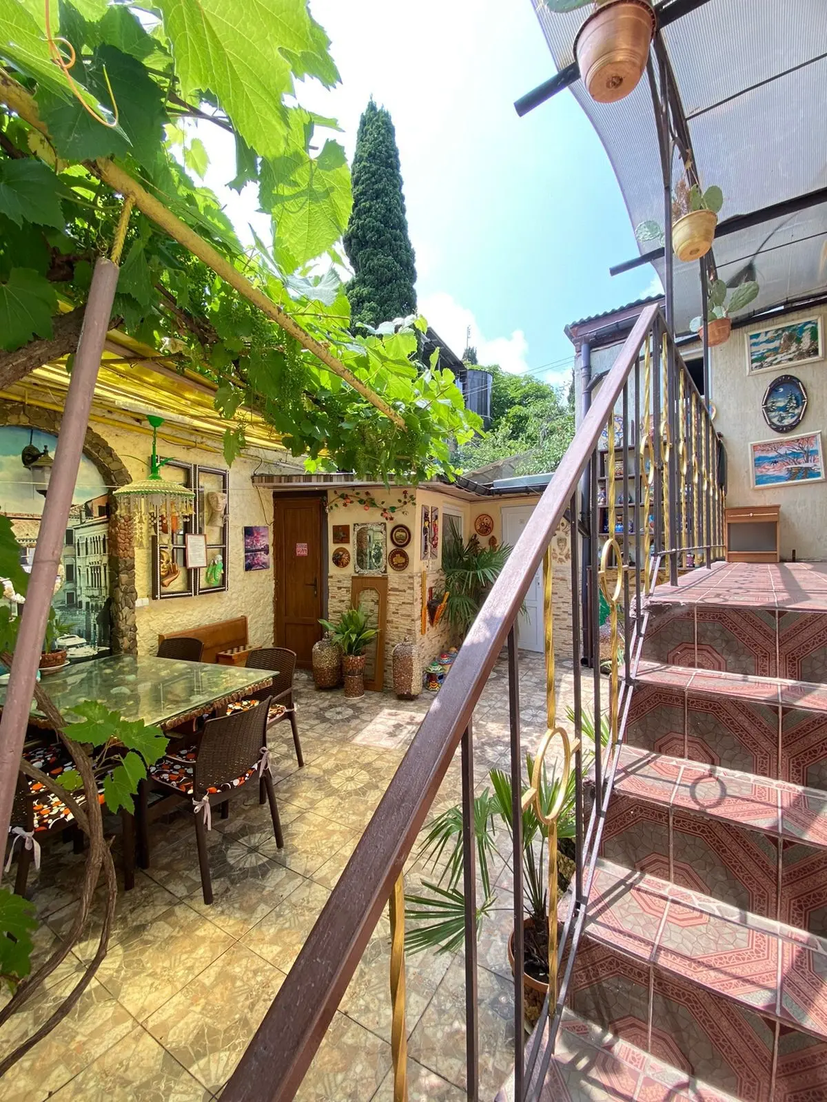#ЯЛТА  Открыто бронирования на лето. 2 к кв.Частный сектор,можно с животными,район Спартака,дворик н