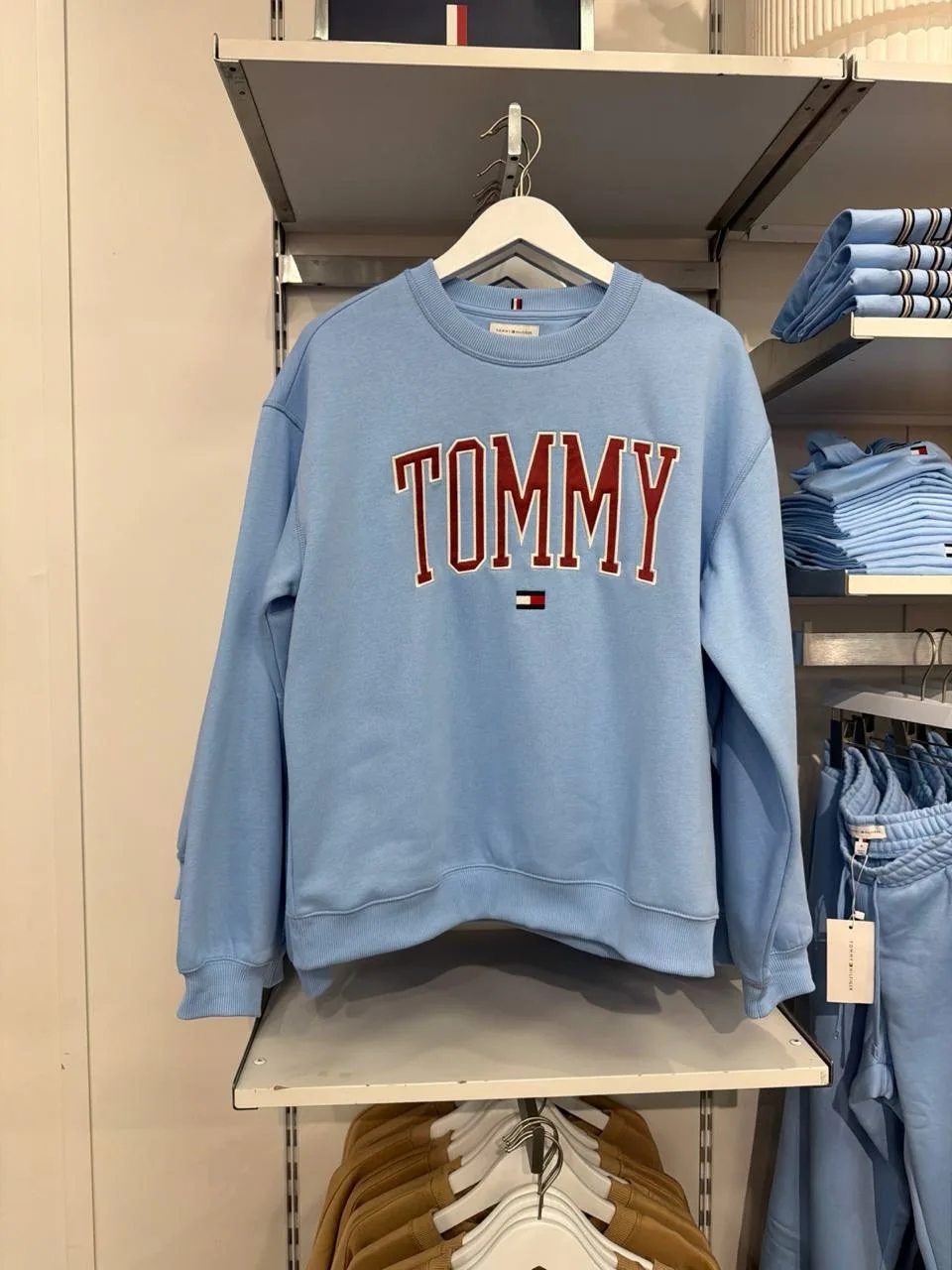 TOMMY HILFIGER🏷️