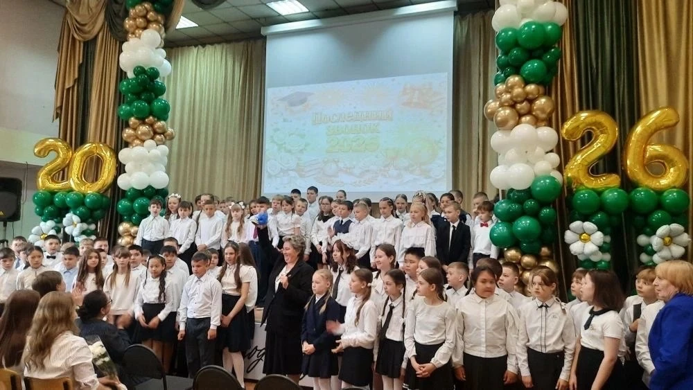🎓 26 мая в нашей школе звучали последние звонки!