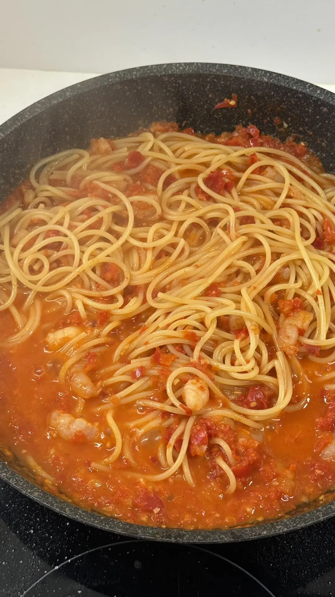 🍝 Спагетти с креветками в остром томатном соусе
