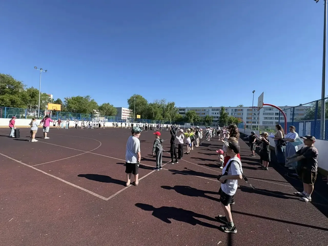 Утро в «Мультландии»: Бодрость, сказки и День русского языка! ☀️📚📖

Как всегда, наше утро в пришко