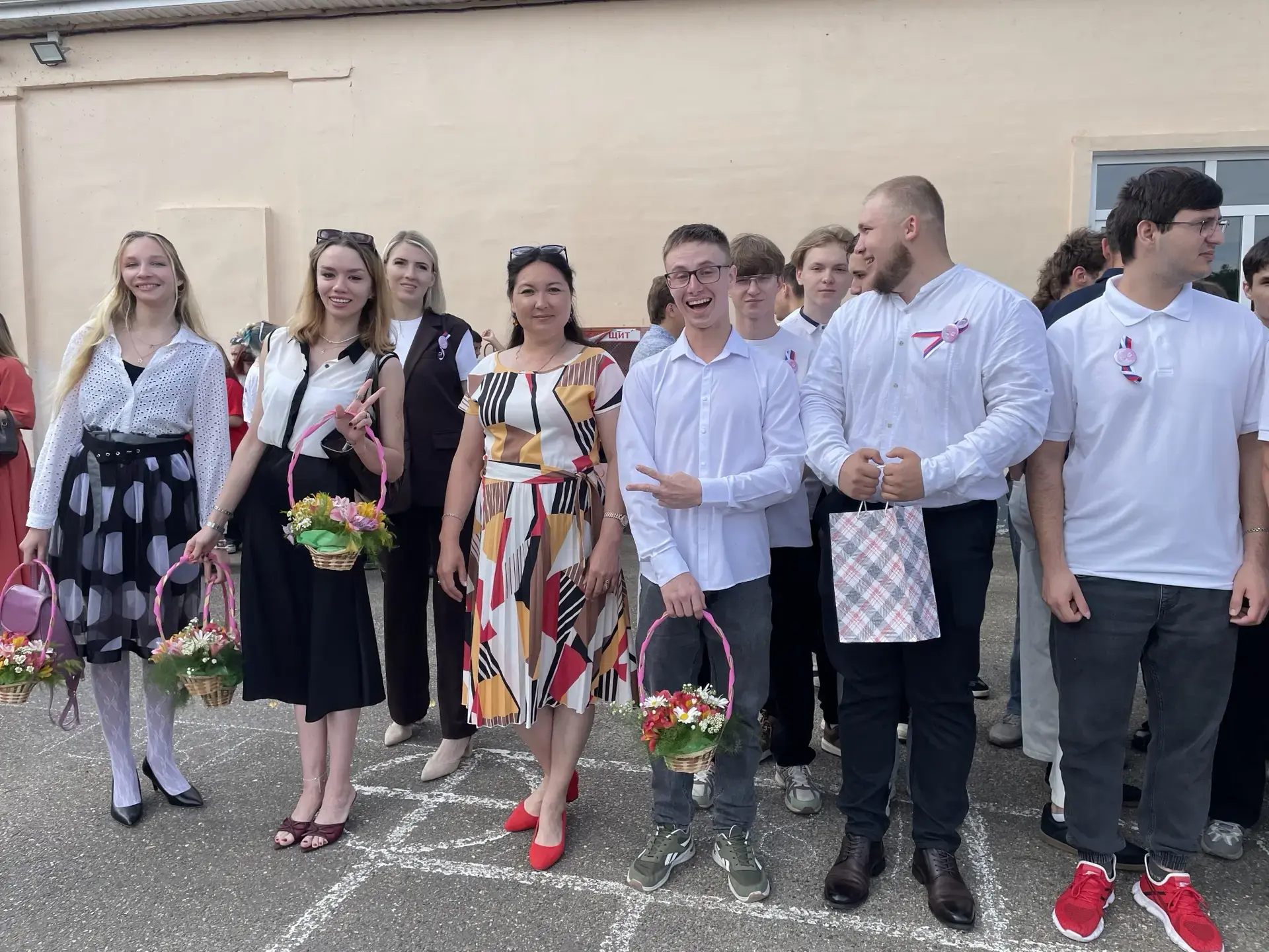 🎓 Последний звонок — 2026: традиции, творчество и память
В ТТКР последний звонок продолжился настоя