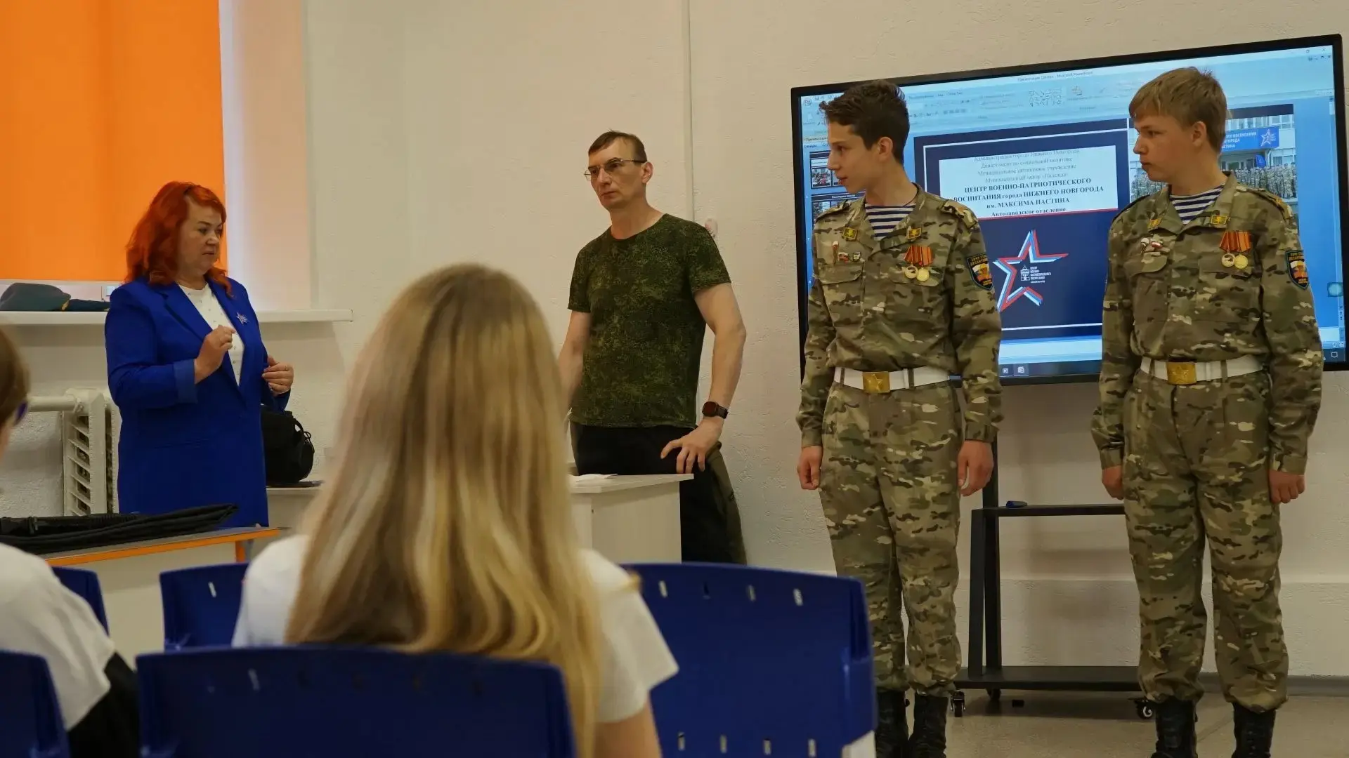 День в лагере "Калейдоскоп идей" прошел максимально активно и полезно!
Начинаем каждое утро с правил
