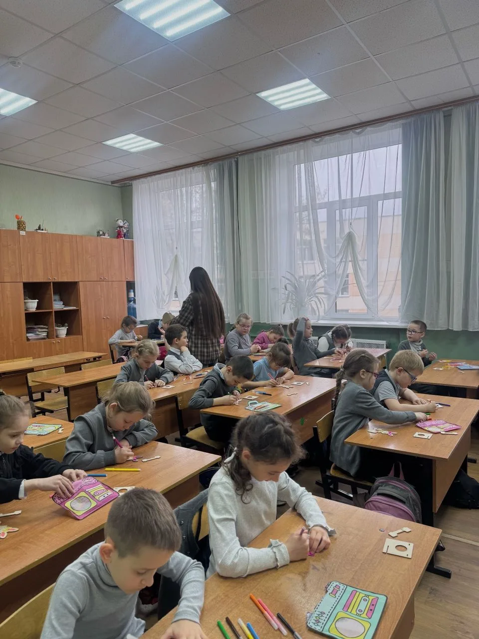 Перед Пасхой у наших учеников начальных классов состоялся мастер-класс по изготовлению ...