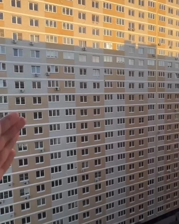 В КРАСНОДАРЕ ВОЗВЕЛИ ЧЕЛОВЕЙНИК РАЗМЕРОМ СО СТЕНУ ИЗ ИГРЫ ПРЕСТОЛОВ 🏢😱