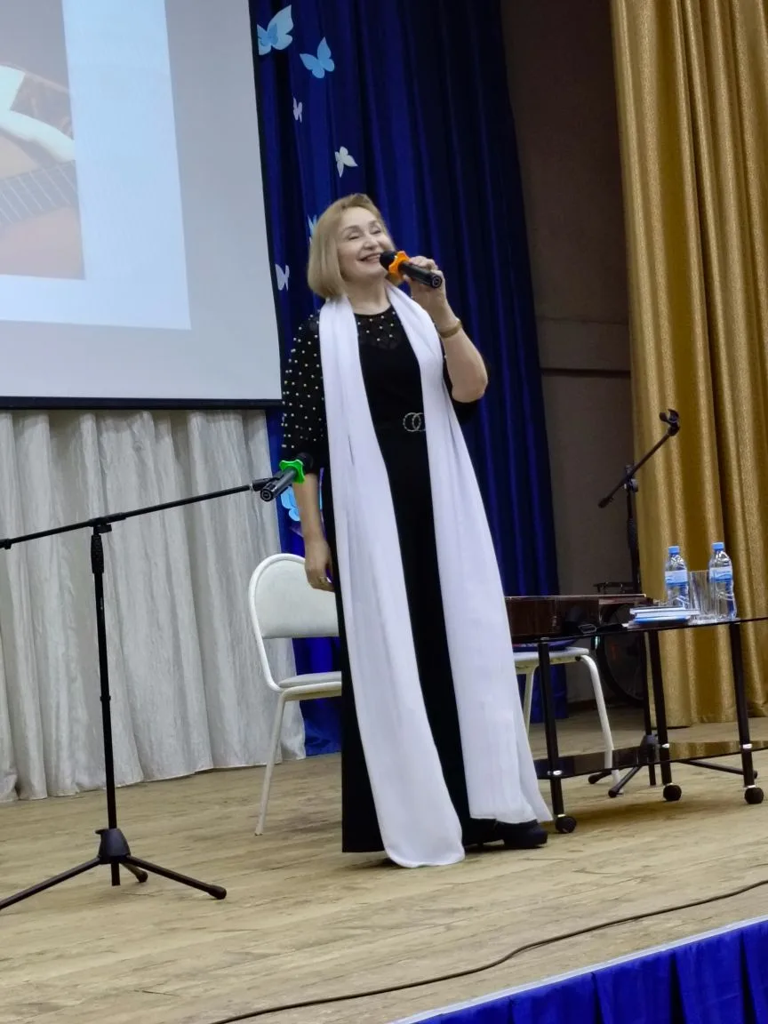 🎤Литературно музыкальная гостиная с Ольгой Кузьмичевой-Дробышевой.  19 марта в актовом зале школы N3