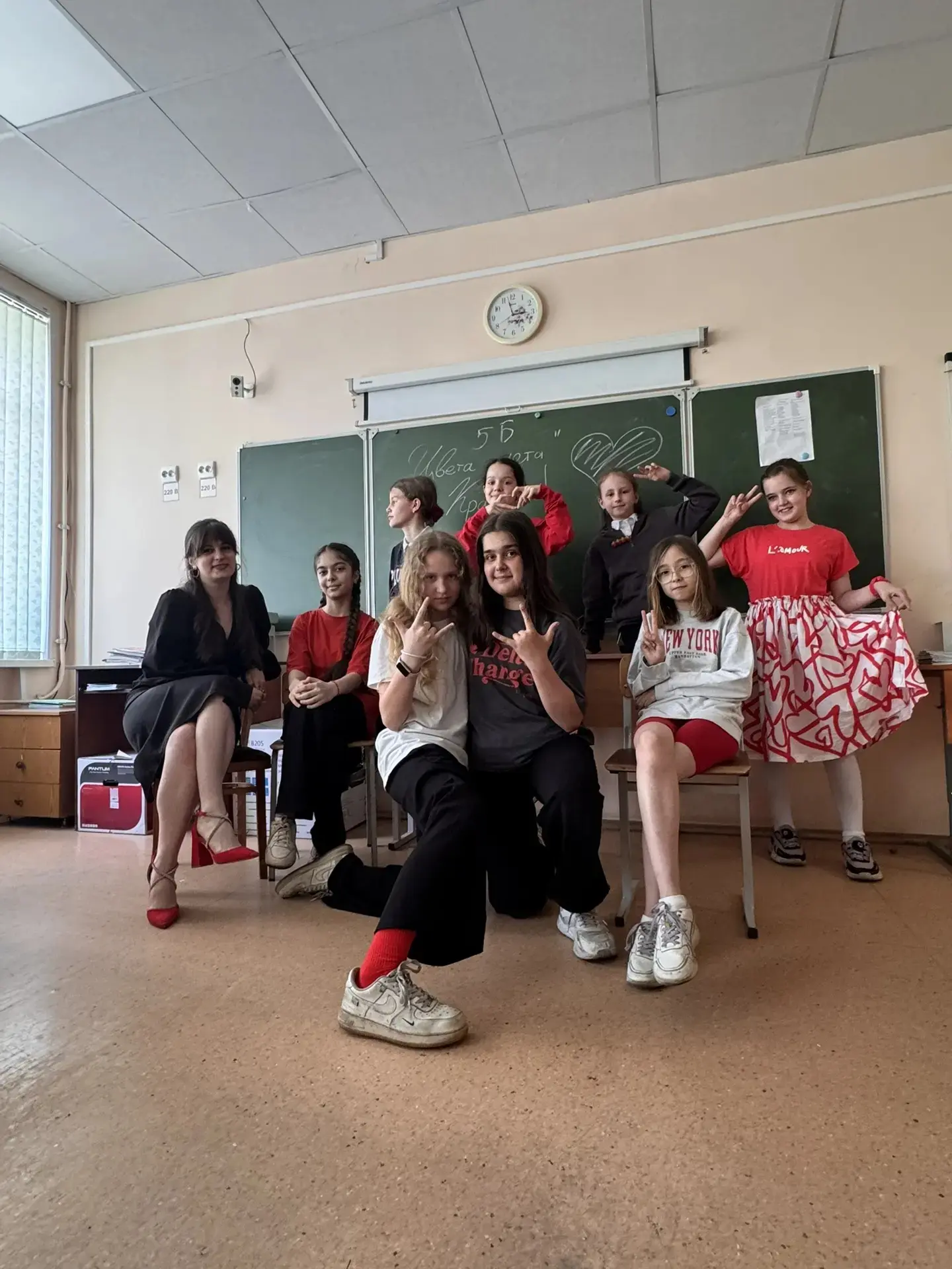 🔴 День красного цвета в школе.