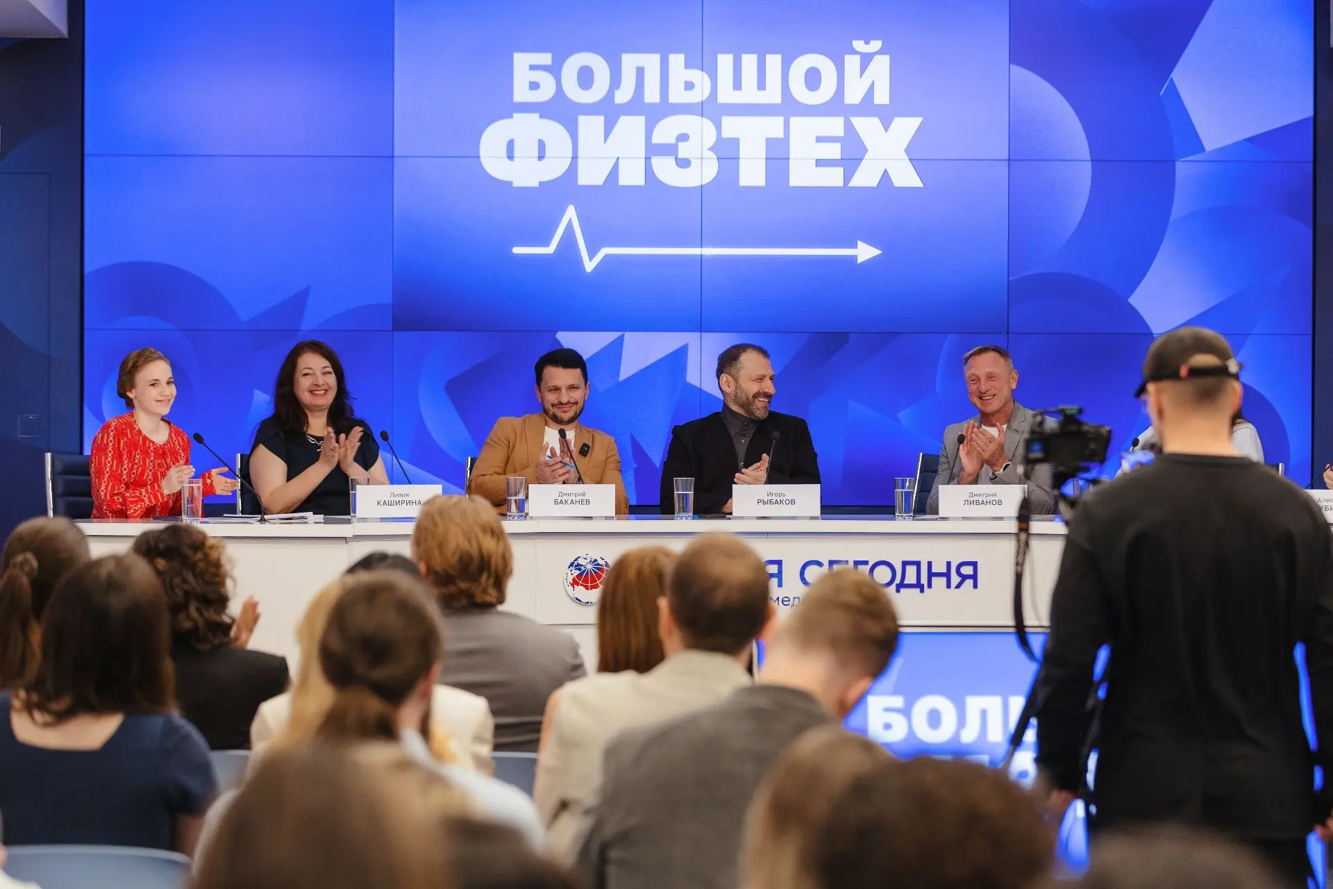 Эти счастливые лица - доказательство, что мы движемся в верном направлении! Небольшой фотоотчет с гл