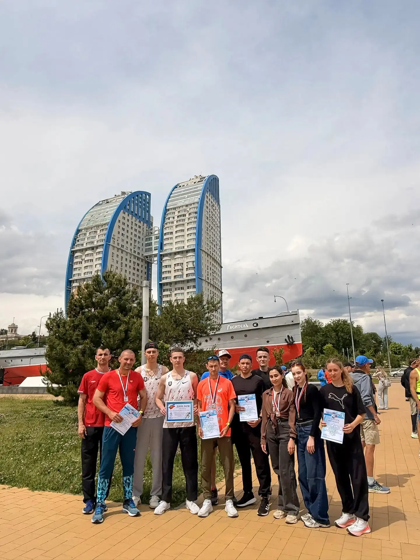 Сборная команда Волгоградской академии МВД России стала призером по легкоатлетическому ...
