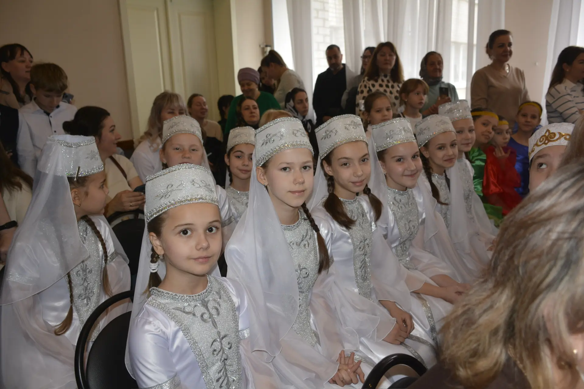 🙌Фестиваль Дружбы Народов   🎉Вчера в нашей школе прошел грандиозный фестиваль Дружбы Народов ! Это у