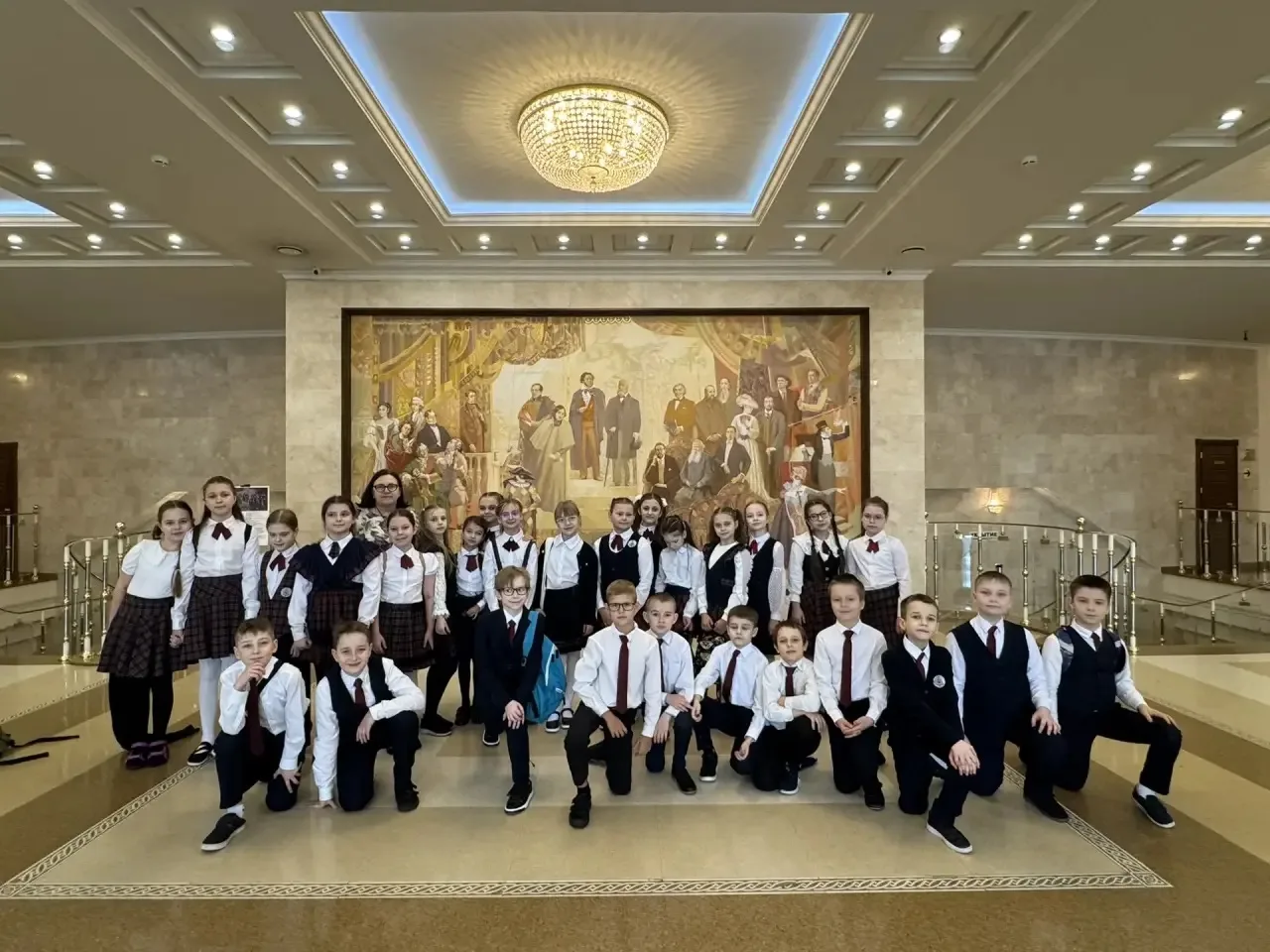 27 марта отмечается Всемирный день театра 🎭 И гимназисты 3 «Б» класса провели его в стенах Пензенско