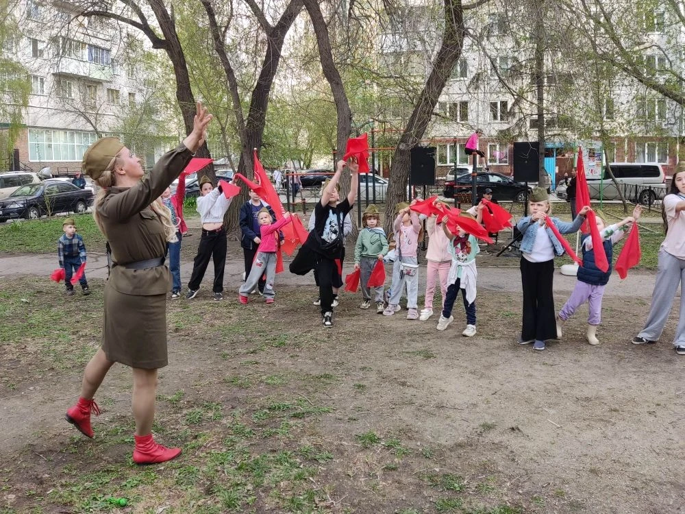 7 мая Клуб добрых соседей и Группа компаний МКС при поддержке ТОС «Челюскинский» отпраздновали День 