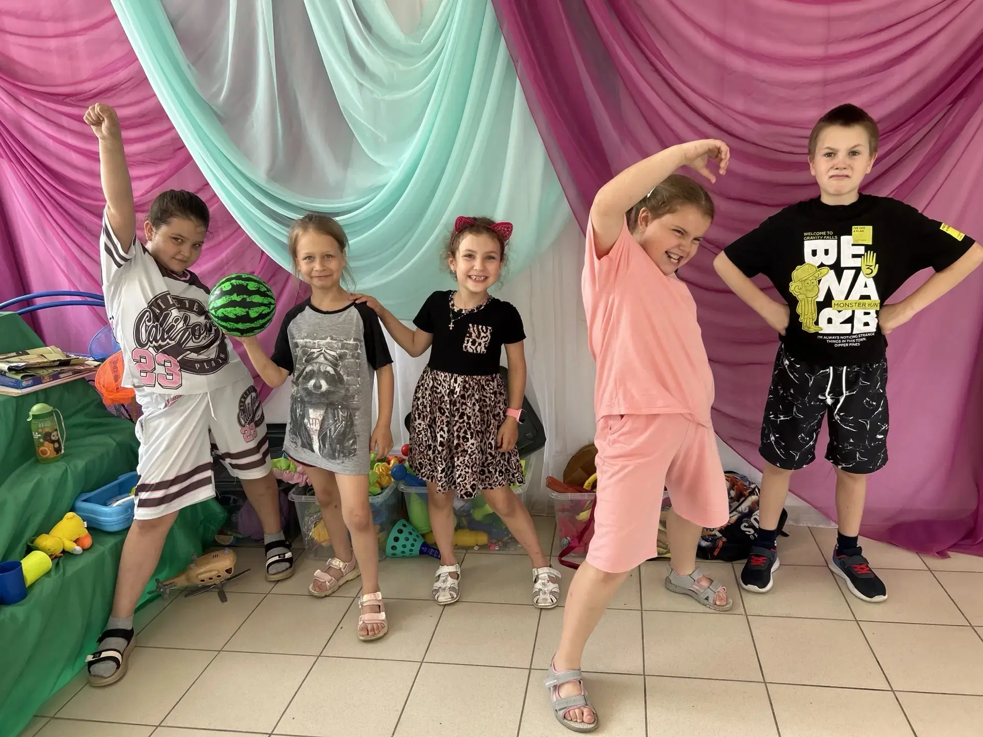🍊 День игр и хорошего настроения! 🎲⚽


Летняя площадка «Апельсин» продолжает дарить детям яркие вп