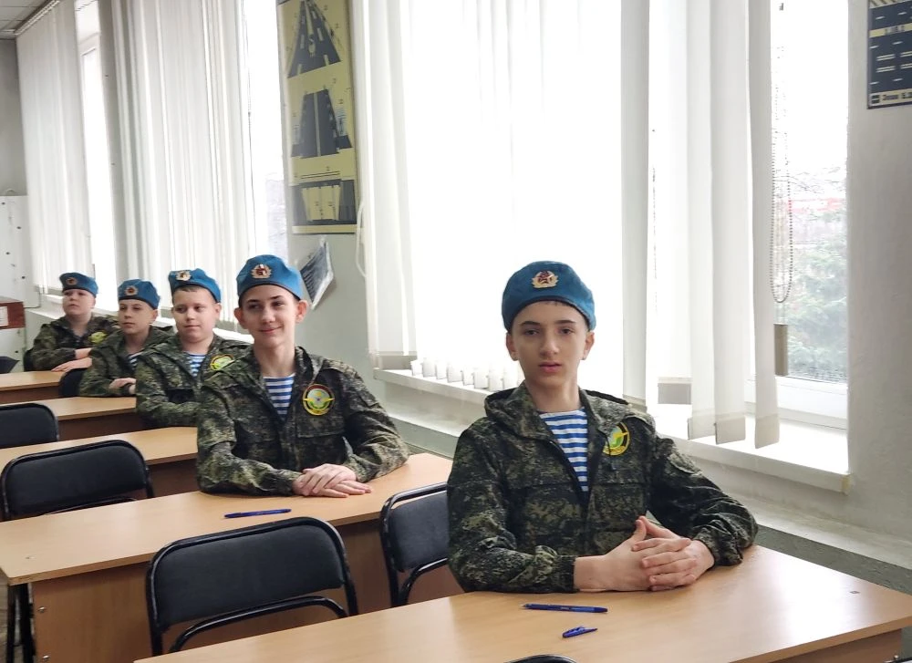 Полным ходом идет муниципальный этап военно-патриотической игры «Зарница 2.0».  Вчера свои силы и вы