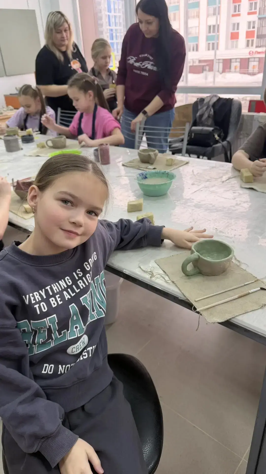 🐱✨ Урок добра и творчества в котокафе ✨🎨☕  👧🧒 Ученики 2 «Е» класса вместе с родителями и классным ру