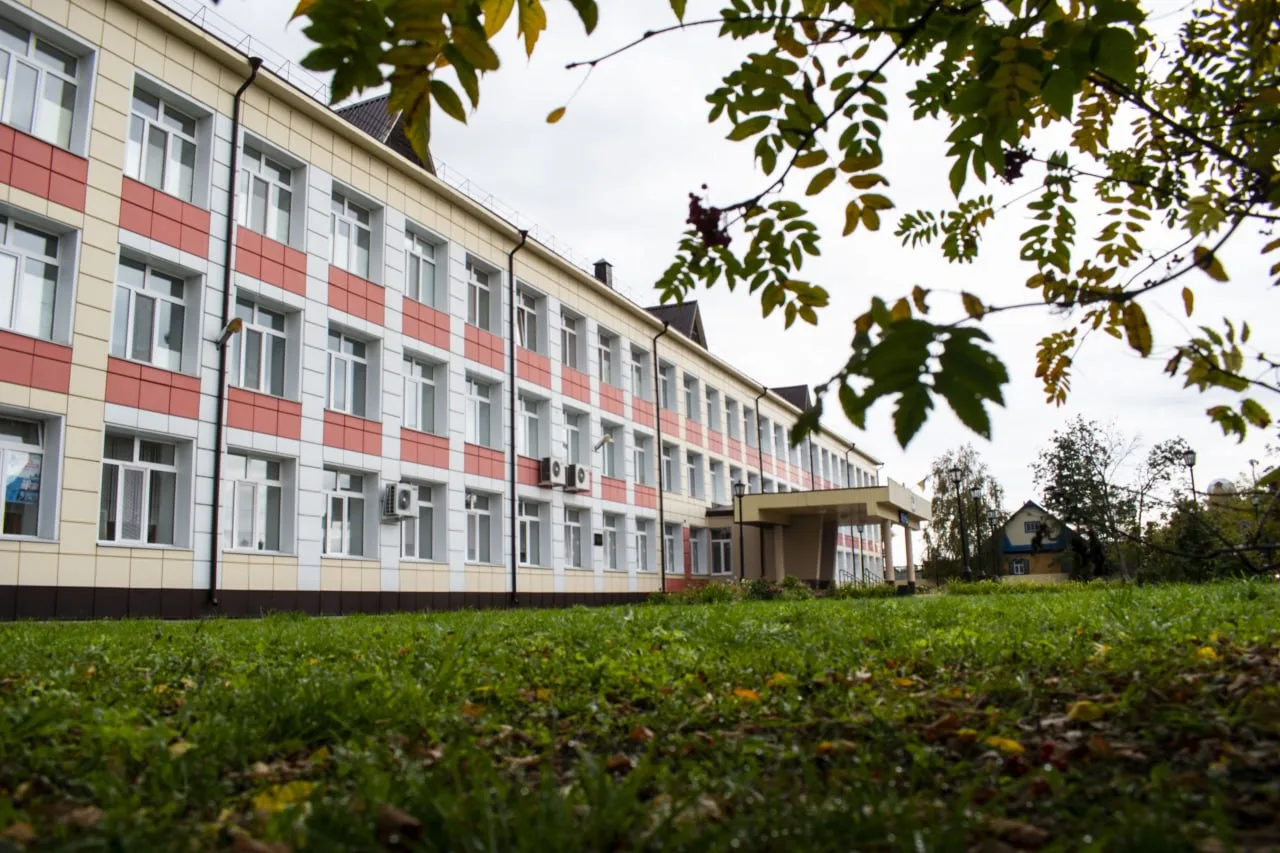 🏫 На ремонт школы №31 в Ишиме выделили дополнительные средства  Во время капремонта нашли участки, к