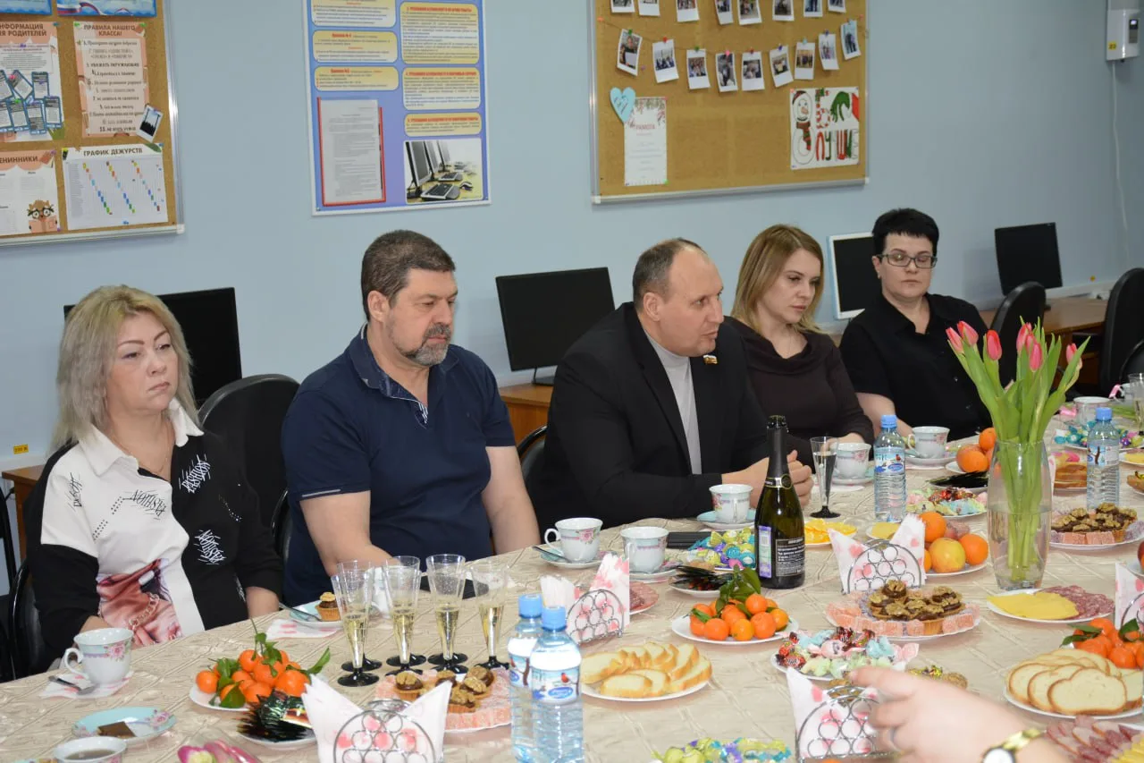 Сердечный диалог: круглый стол с жёнами и участниками СВО в преддверии 8 Марта  В преддверии Междуна
