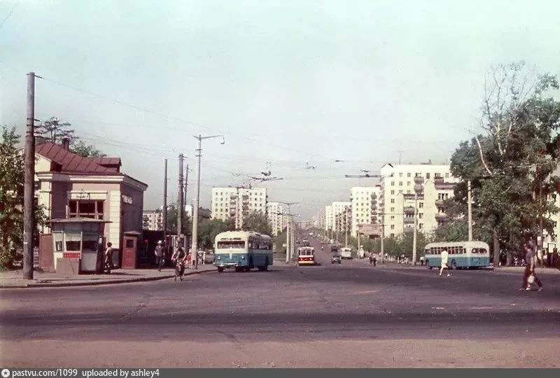 Улица Юных Ленинцев на кадре 1968 года 📸