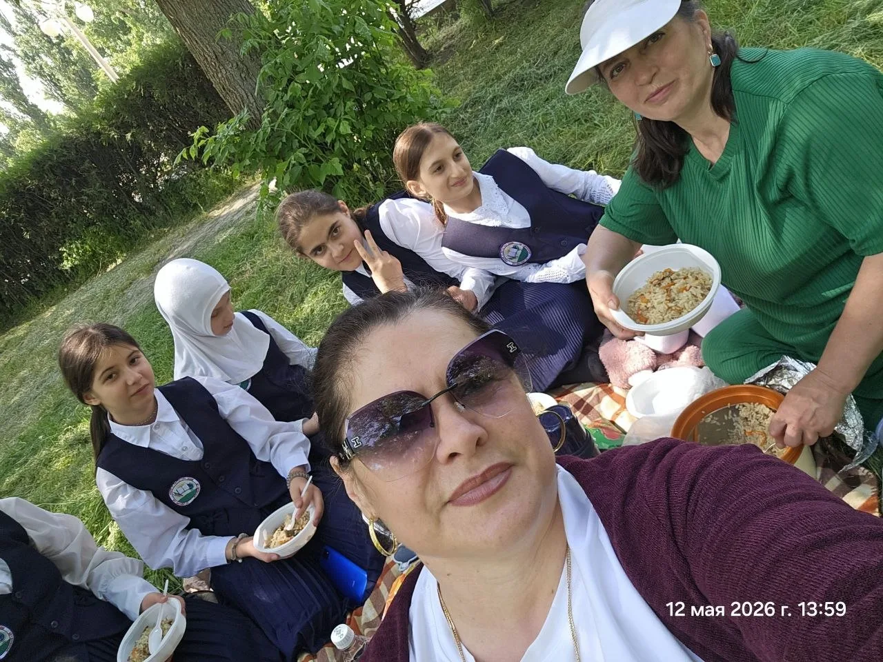 Ученики 4 «Б» класса (2) в сопровождении воспитателей Дадаевой Р.Н. и Магомедовой П.Д. ...