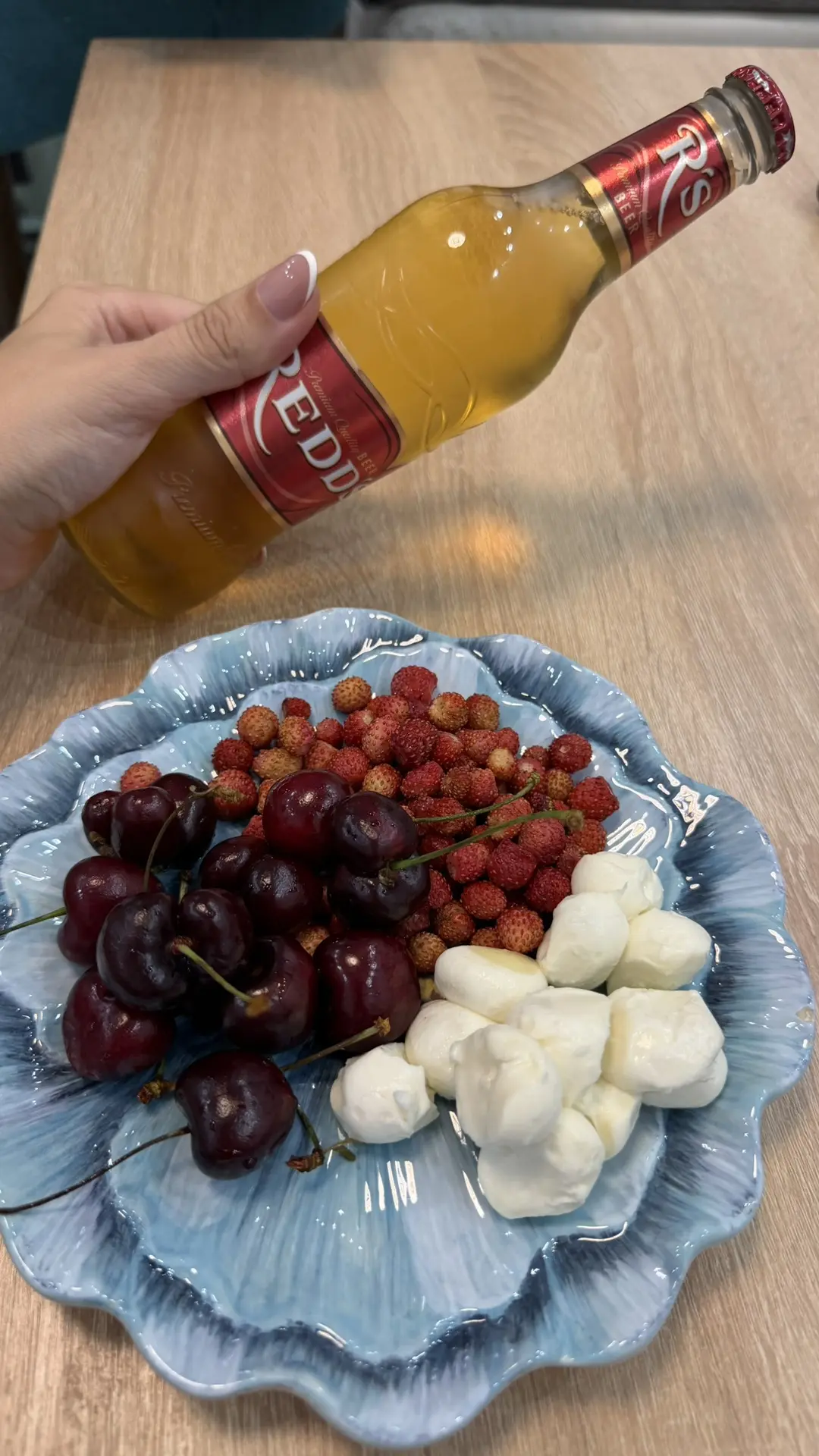 Летний ужин ;)

А у вас что нынче в топе? Окрошкой я уже наелась, теперь планирую на 80% состоять из