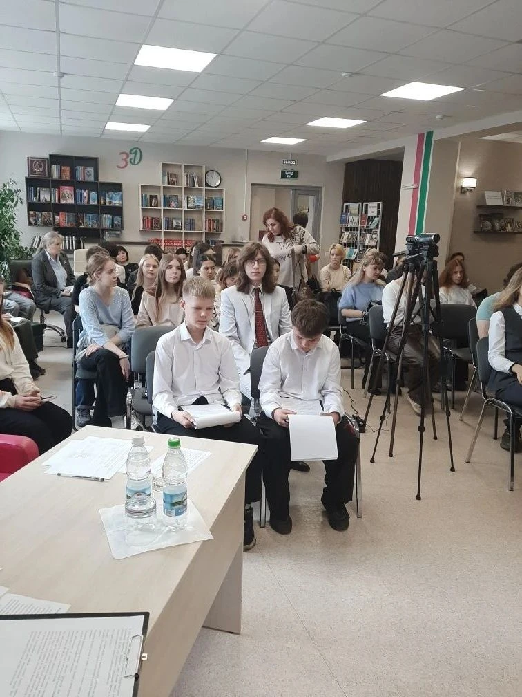 26, 30 и 31 марта в Центральной городской библиотеке им. В. Кина прошел окружной краеведческий форум