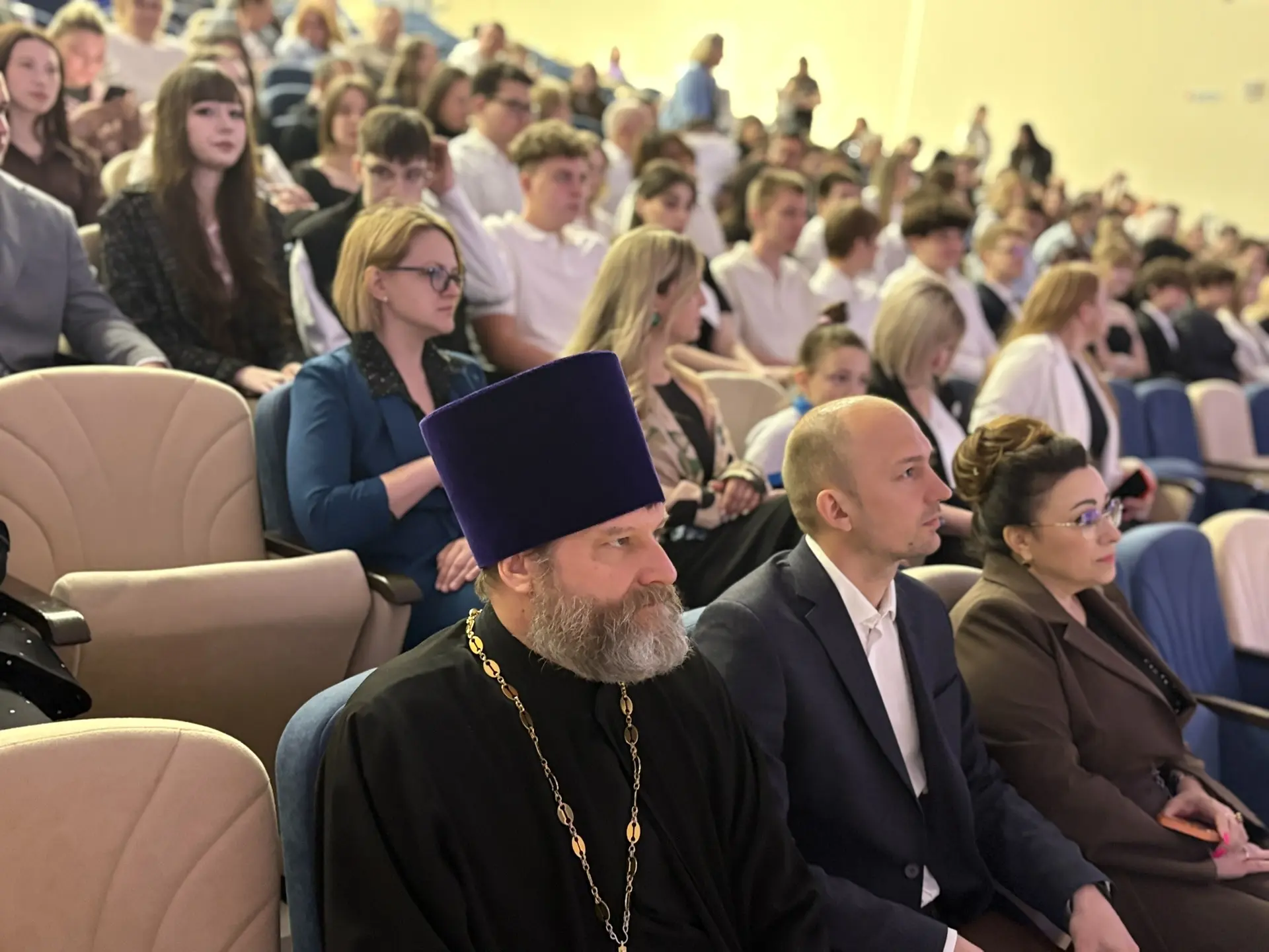 🎓✨ Сегодня в нашей школе прозвенел последний звонок для 11 классов… ✨🎓
