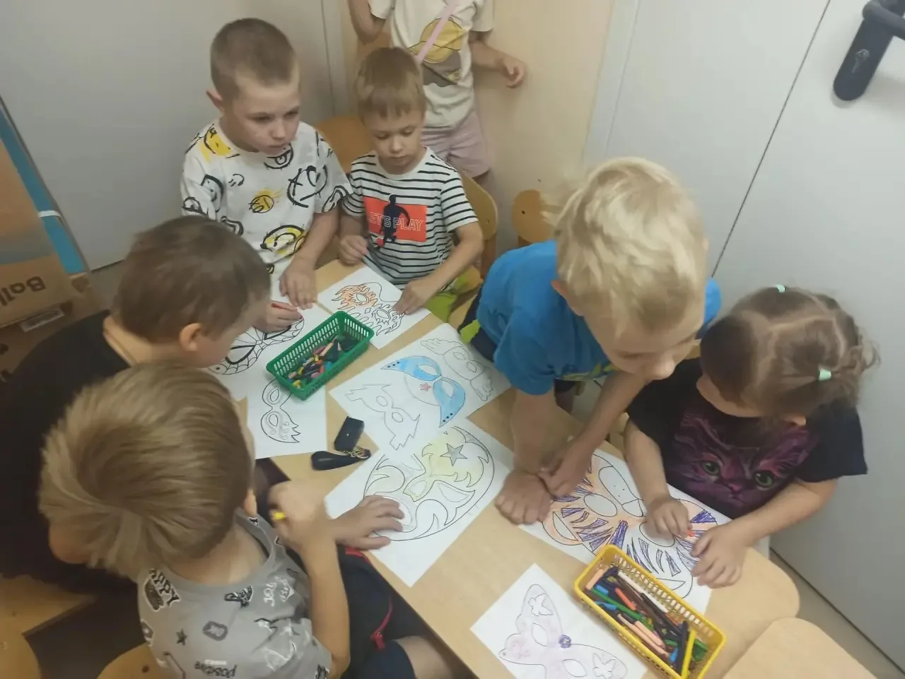 🎭 Волшебство своими руками! 🎭
Сегодня в нашем детском саду царила невероятная творческая атмосфера