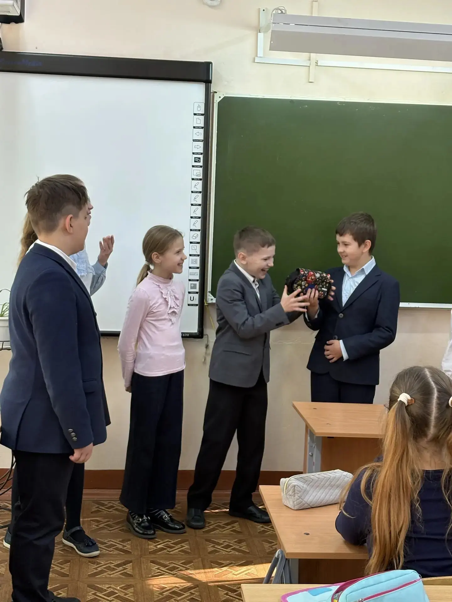ОРЛЯТА РОССИИ 🦅🇷🇺  Финальный аккорд: лидерство и память — два трека, одна гордость! 🎓🕊  Сегодня в на