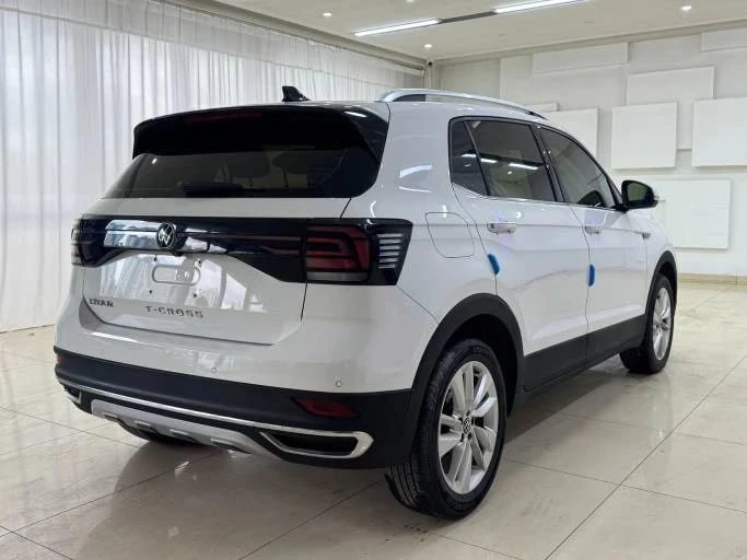 🇩🇪 Volkswagen T‑Cross — компактный и практичный кроссовер!  • 2022/01 • 1.5 л. бензин/2WD/113 л.с./А
