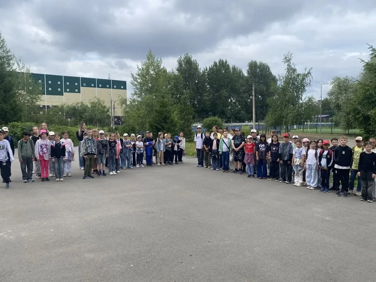 ⚡️22 июня в лагере прошло памятное мероприятие - минута молчания. 

⚡️Воспитанники и вожатые собрали
