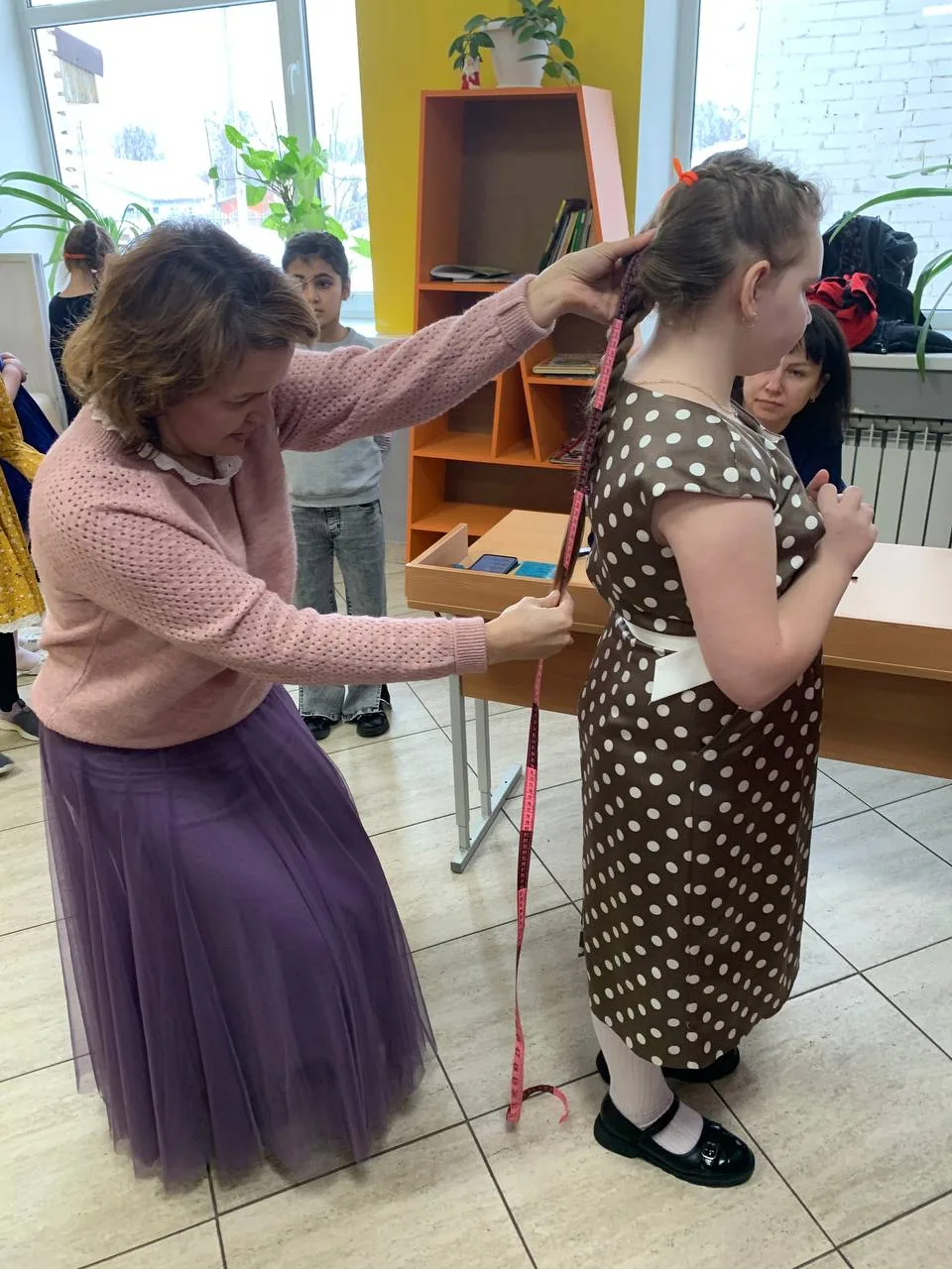 🌸 Сегодня, накануне весеннего праздника, наша школа вновь провела традиционную акцию «...