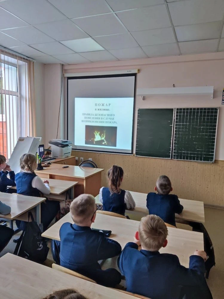 🧭 В лицее прошли профилактические беседы о безопасности обучающихся🧭  💬В преддверии летнего периода 