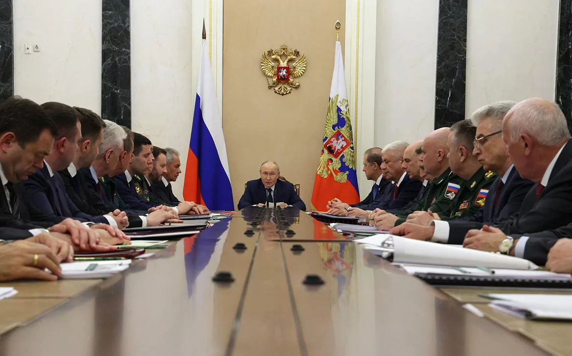 Путин предложил западным странам «жить дружно», указал на вырождение политического режи...