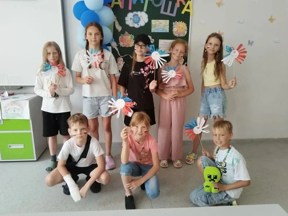 📍 Сегодня, 12 июня, в лагере «Сказка» царила атмосфера патриотизма и гордости — мы отм...