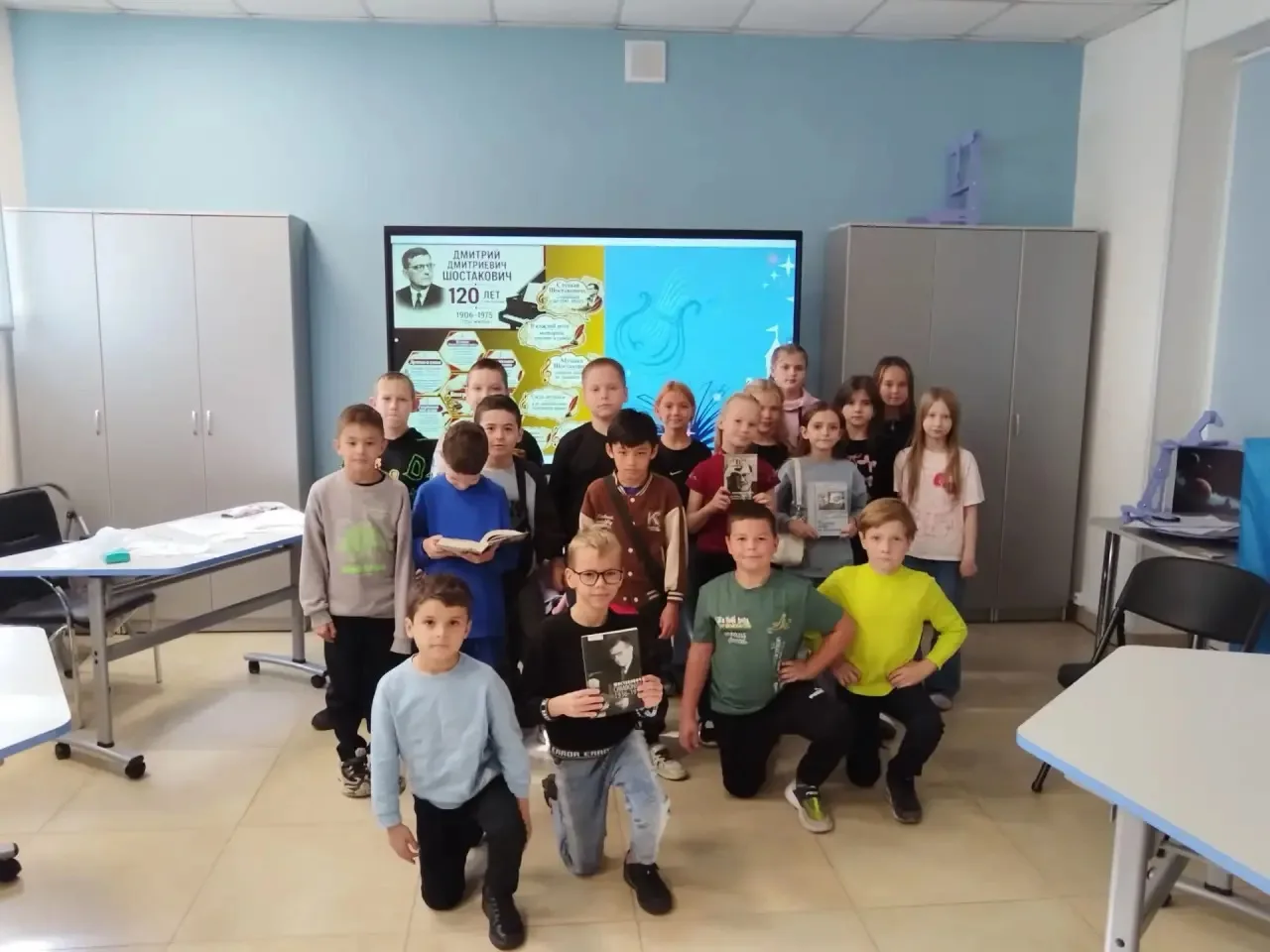 🎶✨ Сегодня ребята из 3 «А» и 3 «Б» побывали в Библиотеке для детей и молодёжи, где для...