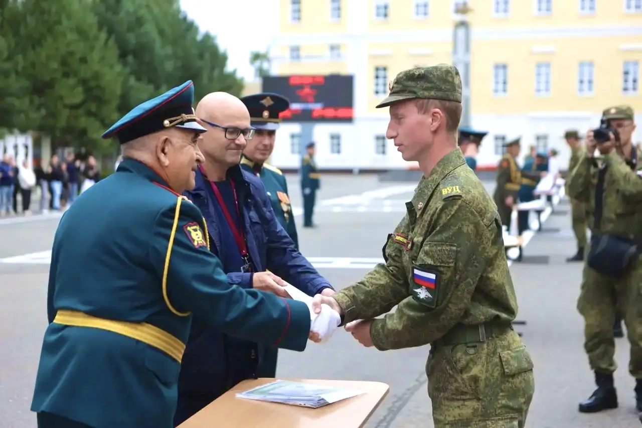 Сегодня состоялся торжественный выпуск курсантов нашего Военного учебного центра. Неско...