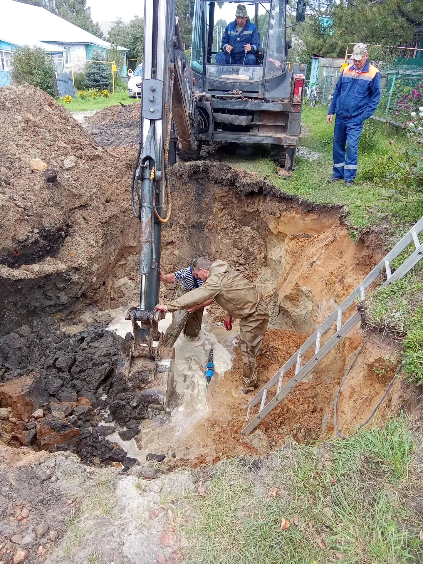 🛠️💧 Сегодня работники гарантирующей организации  ООО Илада   приступили к устранению ...