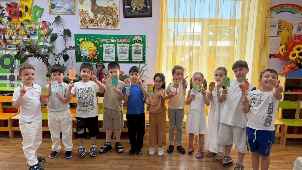 Занятие в нетрадиционной технике рисования «Каплеграфия» провела педагог  Доп.Изо Фенева О.М 

ЧТО Т
