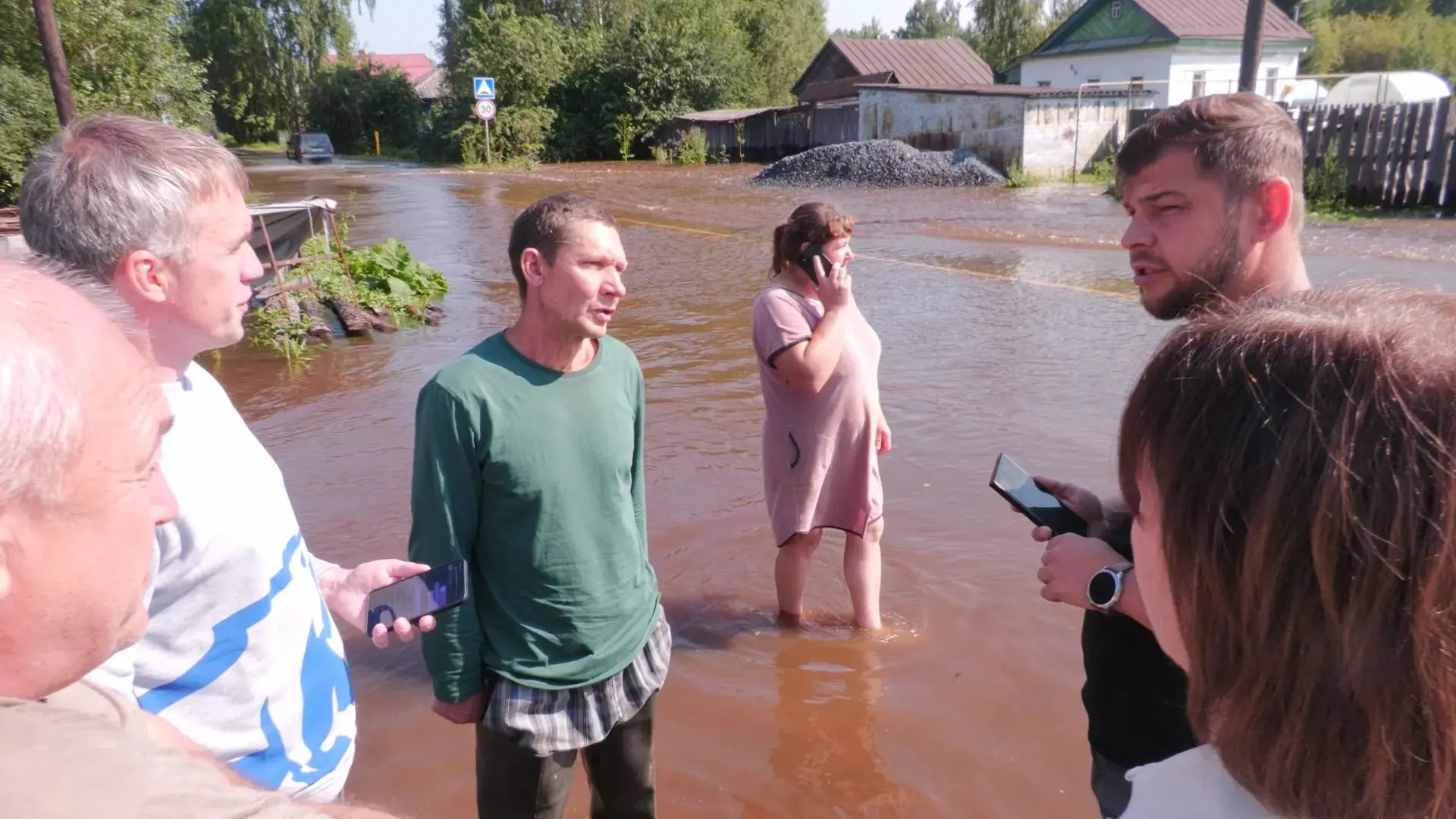 Вода начала спадать. Ситуация стабилизируется, наблюдается спад воды в районах Горпарк ...