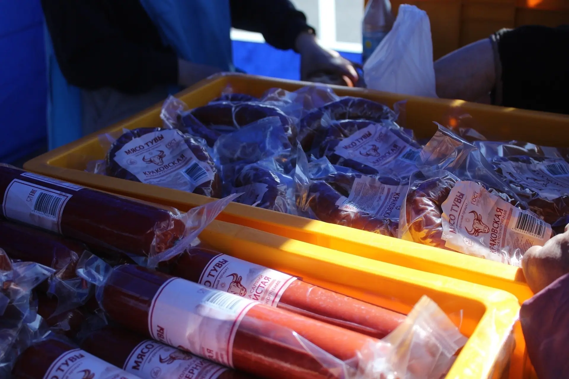 😋Друзья, каждую пятницу к 11 часам к нам в Чадан приезжает «Мясо Тувы» - перед РДК им « Мерген-Хере