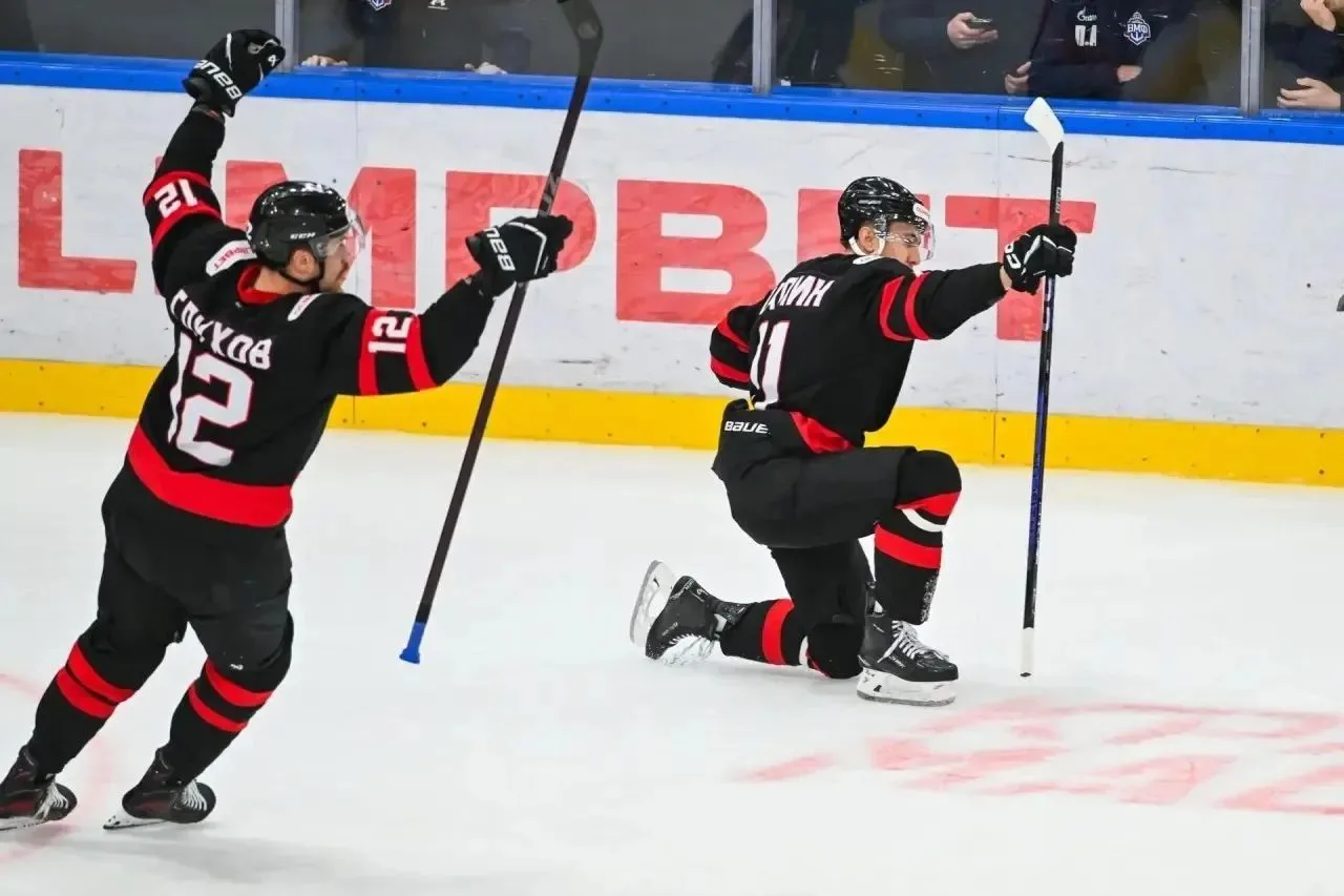 🏒«Молот» начал серию домашних игр с победы