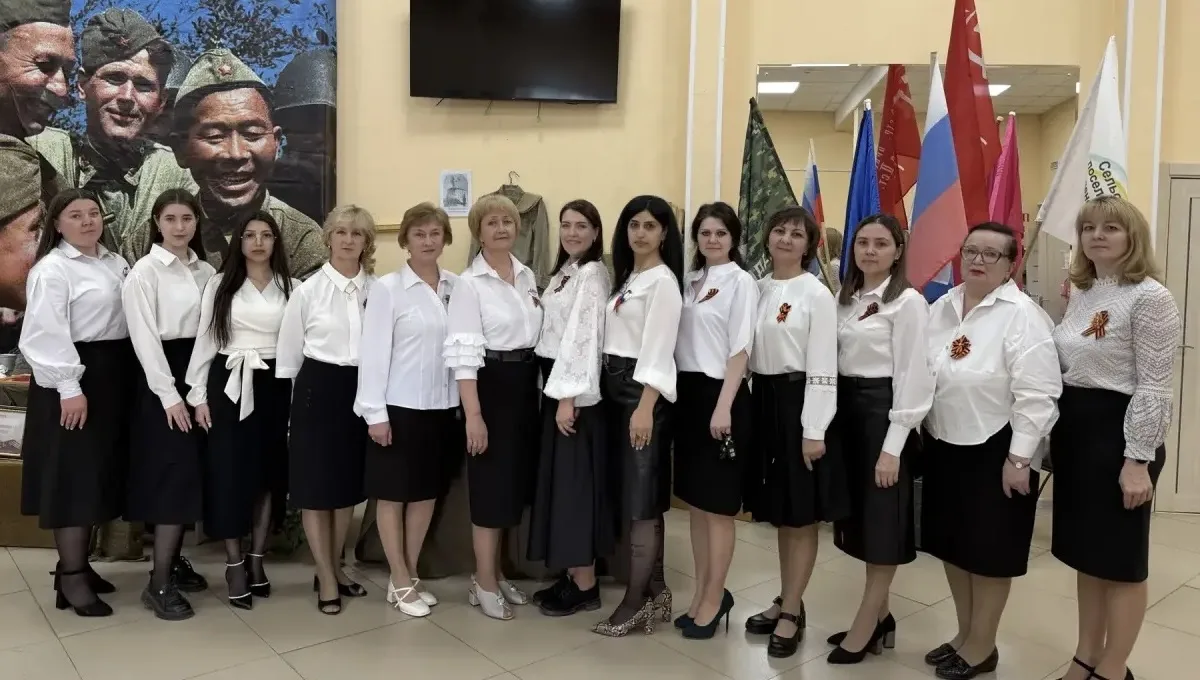 🕊️🇷🇺В честь Дня Победы в селе Смоленка прошли памятные мероприятия, объединившие жителей и школьнико