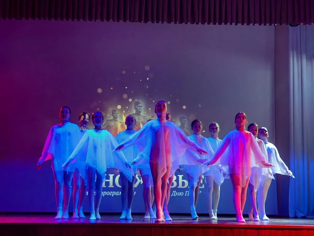 🎵«Вечно живые» — концерт, который тронул сердца!  🎵7-го мая в нашей школе состоялся  концерт «Вечно 