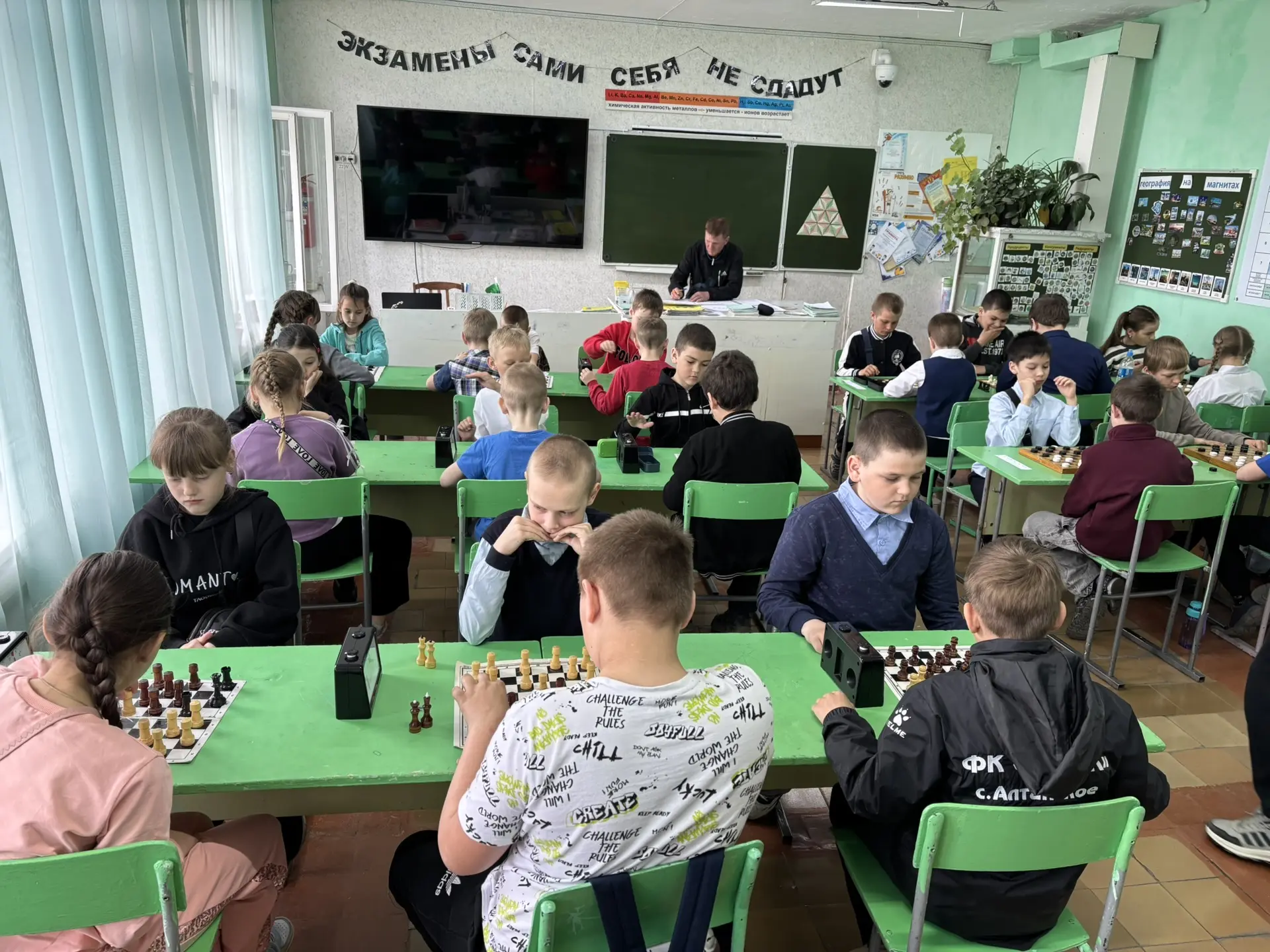 «РУССКИЕ ШАШКИ» в Алтайской ООШ №3!   23 апреля на базе нашей школы состоялись муниципальные соревно