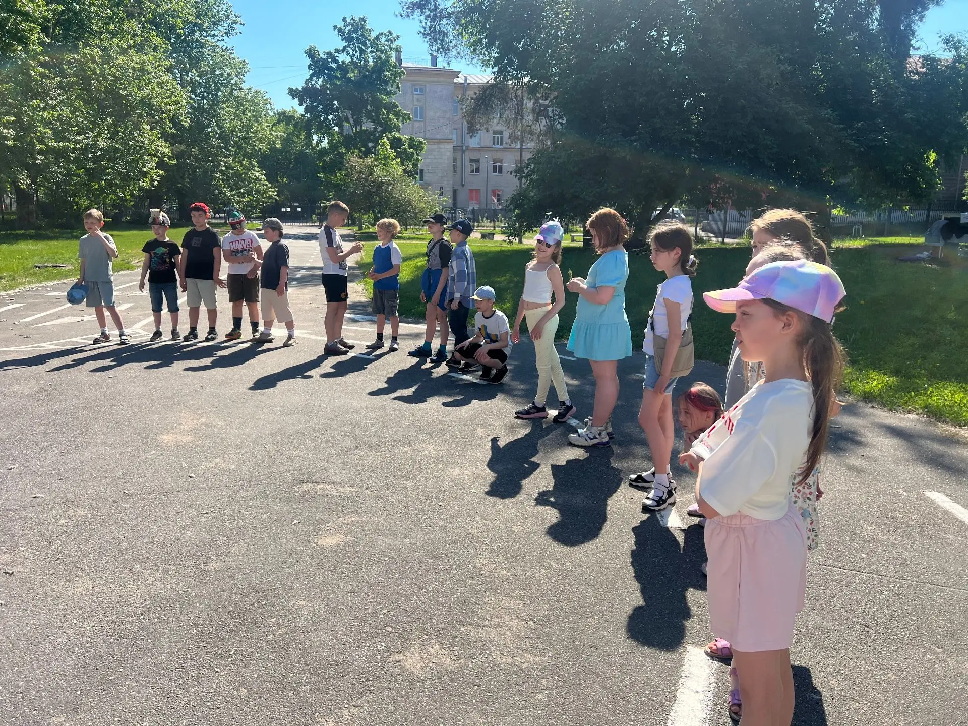 ☀️ Яркие моменты из жизни школьного летнего лагеря! ☀

Каждый день в школьном лагере "Радуга" проход