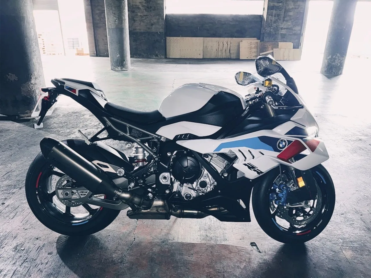 🇩🇪 BMW S1000RR M - Package CARBON WHEEL
